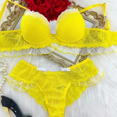 Conjunto Penélope Amarelo com Branco Conjunto Penélope Amarelo com Branco