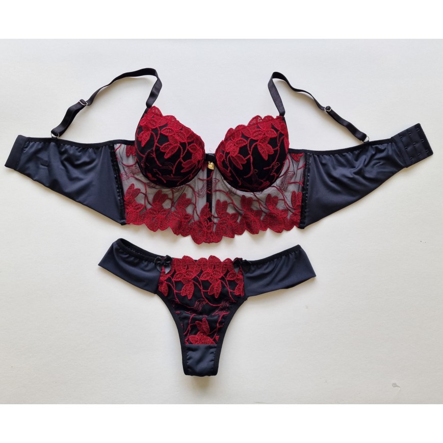 Conjunto Cropped Luxo Império Preto c/ Vermelho Conjunto Cropped Luxo Império Preto c/ Vermelho