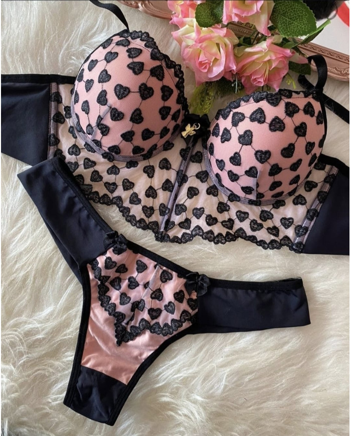 Conjunto Cropped Glamour Coração Preto C/ Rosa Conjunto Cropped Glamour Coração Preto C/ Rosa
